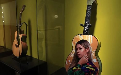 Cantora Marília Mendonça ganha exposição sensorial no MIS