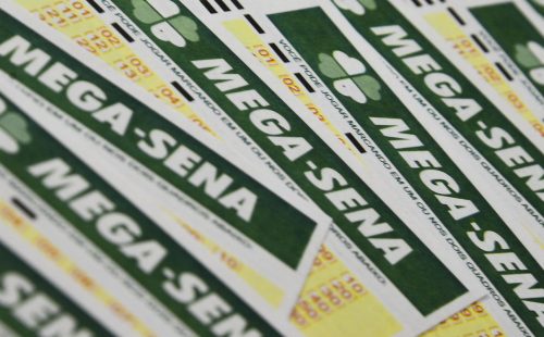 Mega-Sena acumula novamente e prêmio vai para R$ 32 milhões