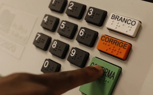 Em convenção nacional, PDT oficializa apoio a Lula nas eleições