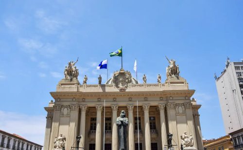 Ferros-velhos poderão ser fechados se venderem fios de cobre roubados