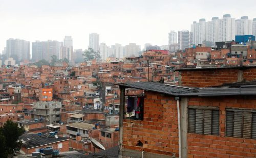Abordagem da Polícia Militar deixa um homem baleado em Paraisópolis