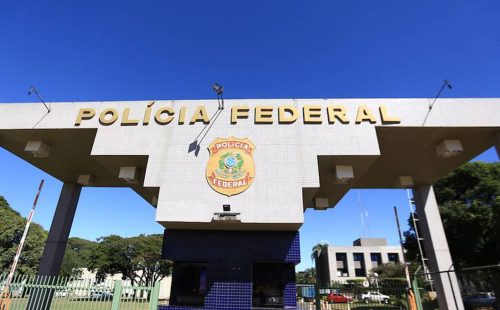 Moraes autoriza Bolsonaro a fazer fisioterapia na prisão