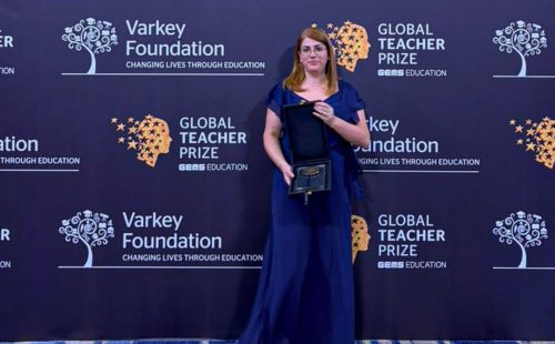 "Estudante deve errar, idealizar e construir", diz professora premiada