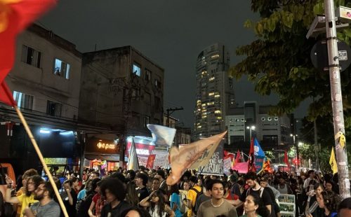Estudantes protestam contra cortes nas universidades de SP