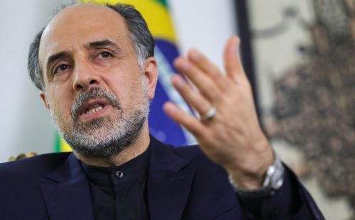 Ilusão de negociação entre EUA e Irã virou piada, diz embaixador