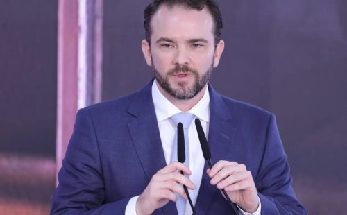 Ministro prevê renegociação de R$ 90 bi em 3ª fase do Desenrola