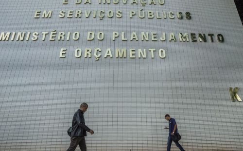 Governo pretende realocar R$ 20 bilhões no Orçamento de 2027