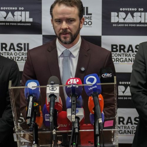 Brasil e EUA anunciam acordo de combate ao tráfico de armas e drogas