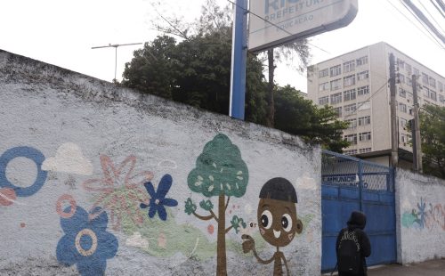 Violência interrompe transportes e afeta acesso à educação no Rio