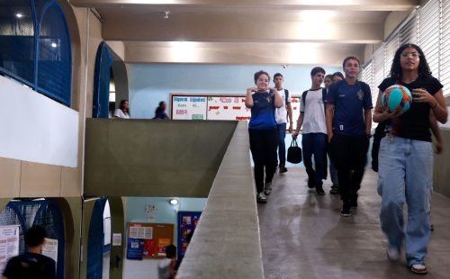 Pé-de-Meia começa a pagar sexta parcela a estudantes nesta segunda