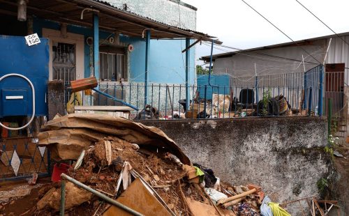 Famílias afetadas por enchentes em MG precisam validar cadastro