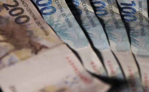 Entidades do setor produtivo e sindicatos criticam aumento de juros