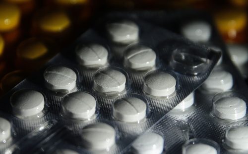 Fiocruz vai produzir remédio de alto custo contra esclerose para o SUS