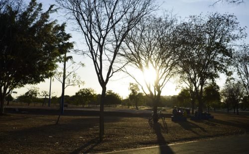 Calor e chuva persistem em grande parte do país