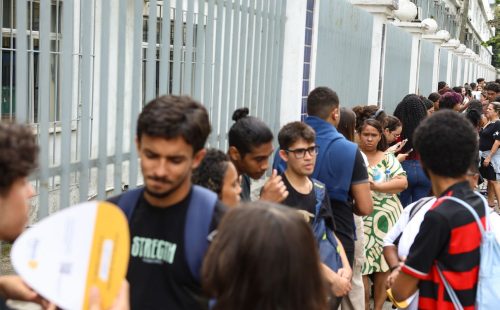 Enem: candidatos já podem acessar cartões de inscrição no Pará