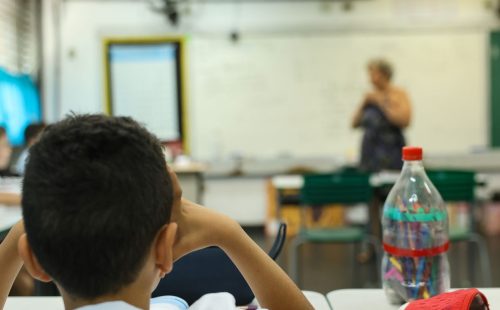 Governo abre canal para sugestões sobre uso de IA na educação