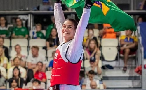 Maria Clara Pacheco é ouro em 3ª etapa do Grand Prix de taekwondo